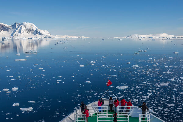 Quest for the Antarctic Circle